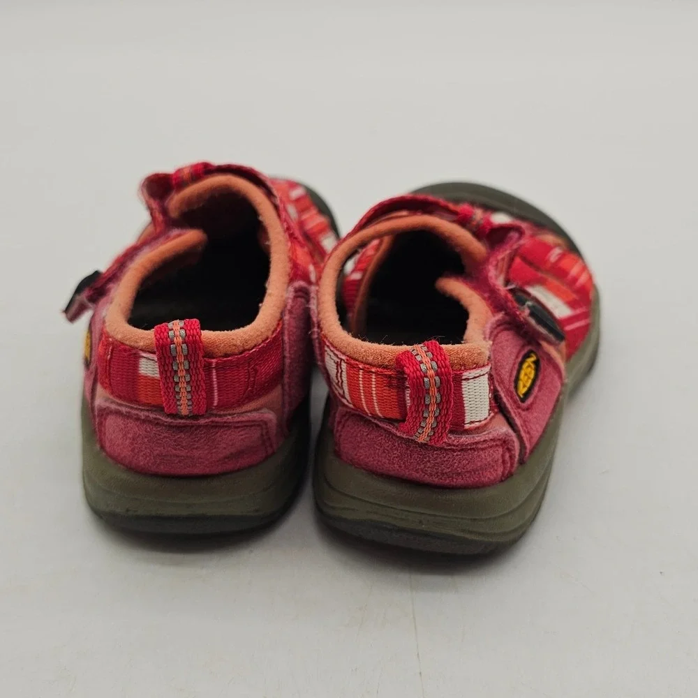Keen toddler Girls Newport H2 Sandals Pink Waterproof Sports Hiking Size 6